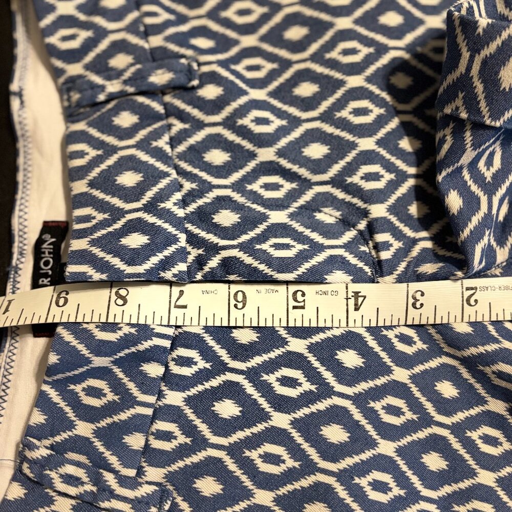 Dear John Women’s Printed Shorts Blue White Geometric Size 26 NWT - Picture 10 of 13